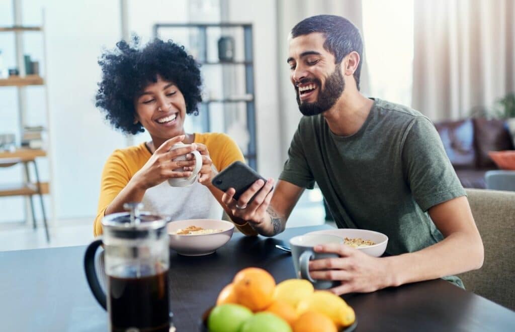 Bloggers working together and enjoying breakfast at the table waiting to build backlinks with each other. When conducting research online the keyword is very important so keep reading to learn about AI Keyword Research.